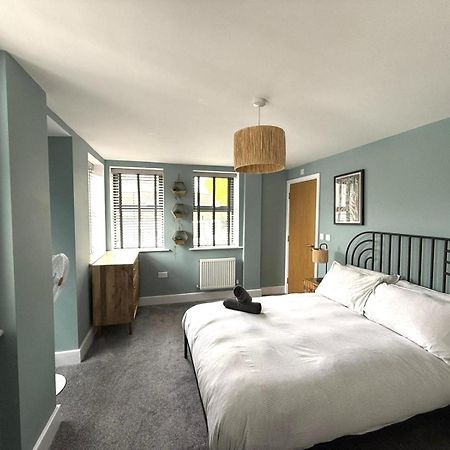 X-Large Two Bedroom & Two Bathroom Apartment With Free Evening Parking 南安普敦 外观 照片