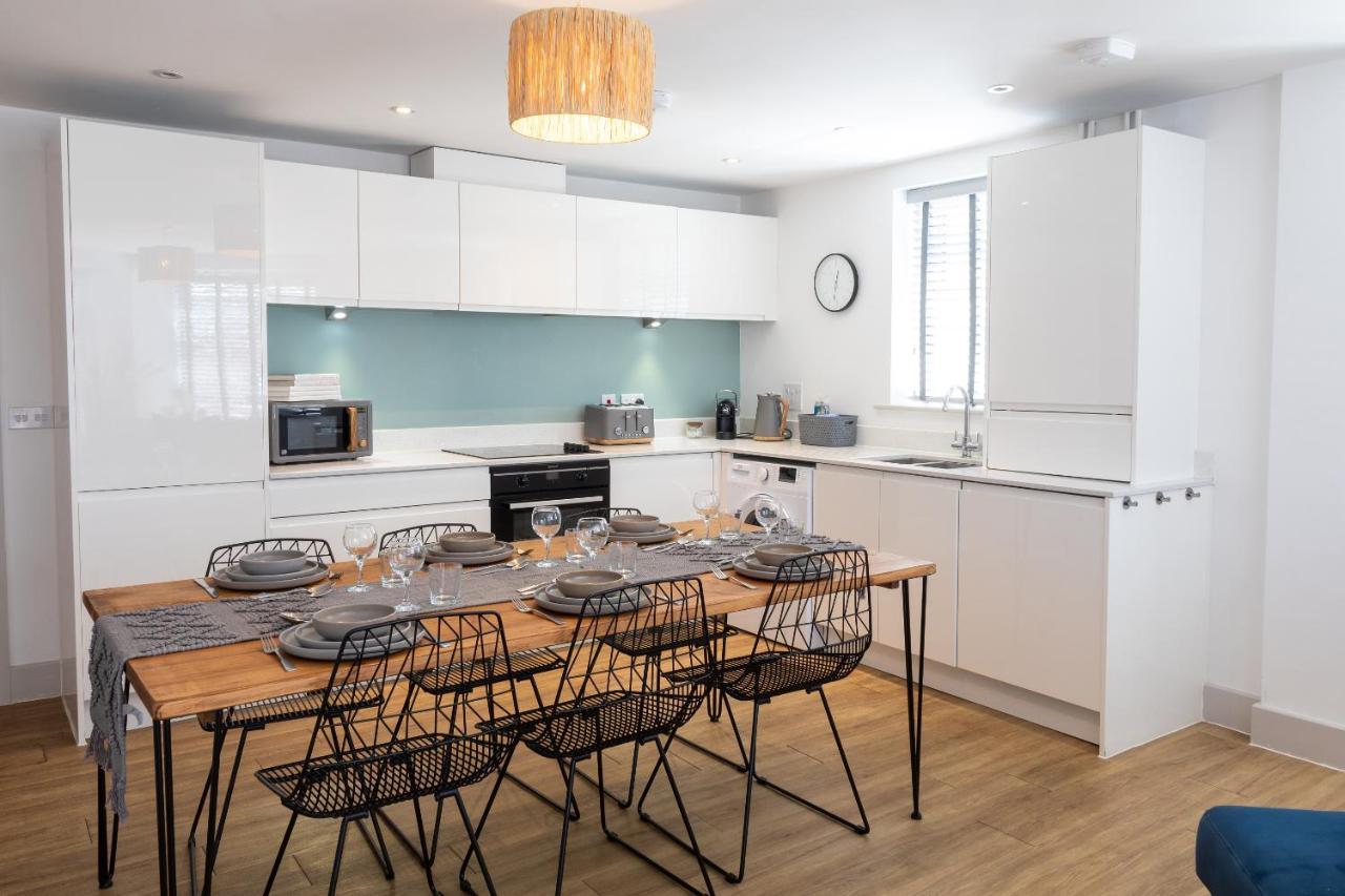 X-Large Two Bedroom & Two Bathroom Apartment With Free Evening Parking 南安普敦 外观 照片